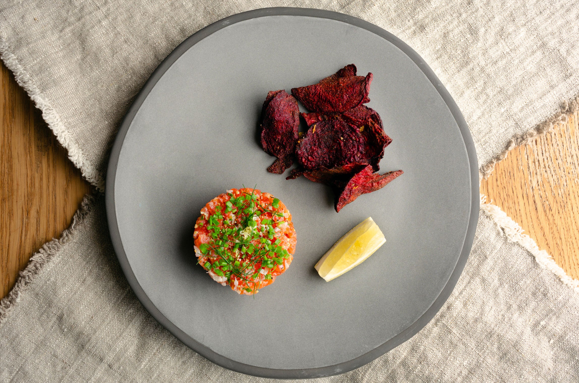 Smoked salmon tartare - raw salmon has never tasted so good